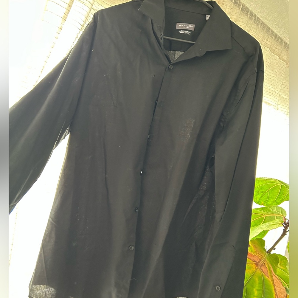 Van Heusen Charcoal Button-Up Shirt